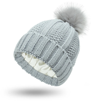 Veloura satin-lined beanie in Cloud Grey